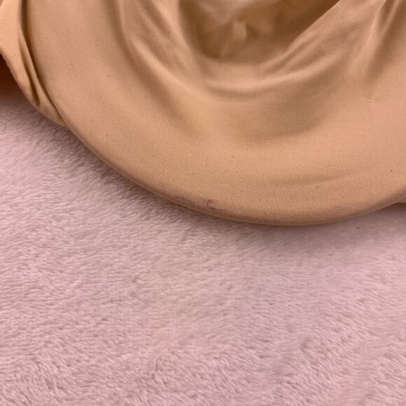 Skims smoothing unlined nude bra 42D, LIGHT STAIN PICTURED - Picture 2 of 4